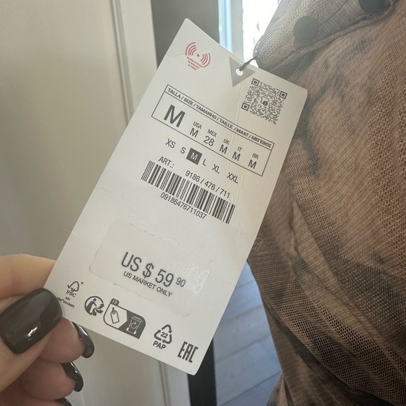 Beautiful Zara dress. Medium and sold out online! - Picture 5 of 6